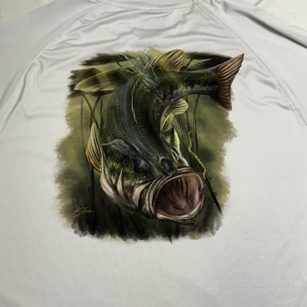 Huk Fishing Performance Shirt Men's Large Long Sleeve‎ Largemouth Bass Graphic